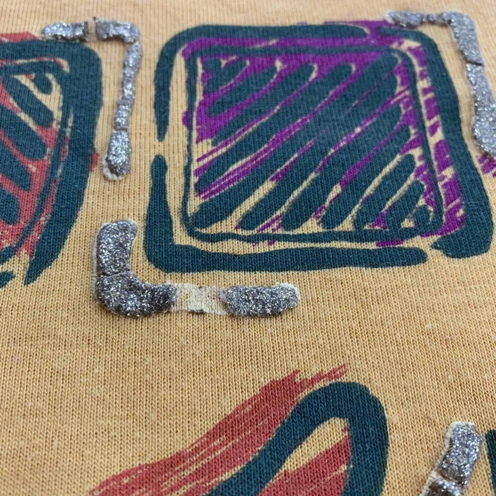 Vintage 90s River Stone Abstract Art Print Metallic USA Made Graphic T-S… - Picture 8 of 15